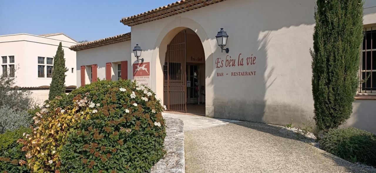 T2 Climatise Avec Belle Vue , Golf De Pont-royal Mallemort