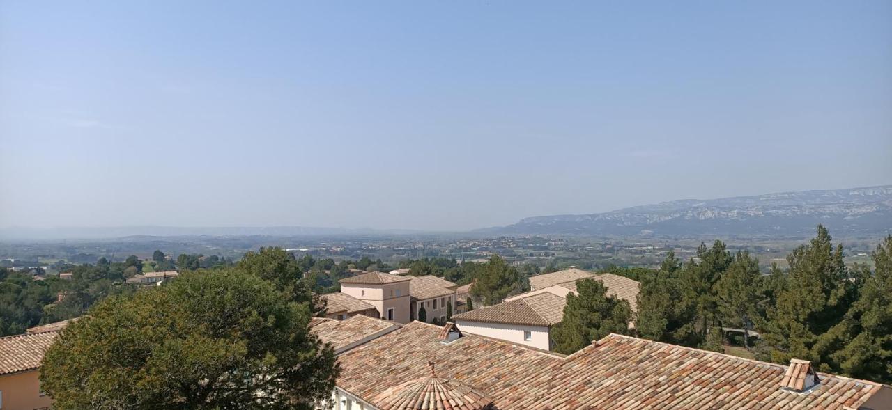 Apartment T2 Climatise Avec Belle Vue , Golf De Pont-royal
