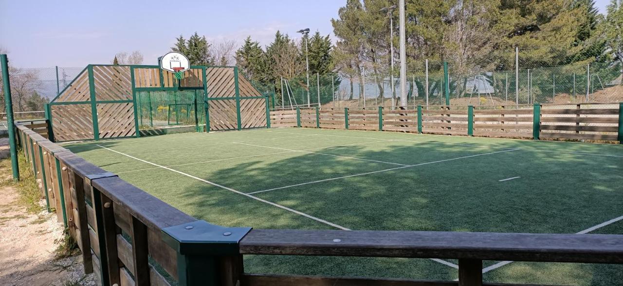 Apartment T2 Climatise Avec Belle Vue , Golf De Pont-royal Mallemort