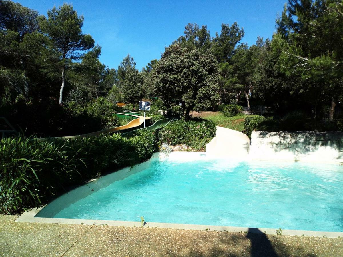 Apartment T2 Climatise Avec Belle Vue , Golf De Pont-royal *