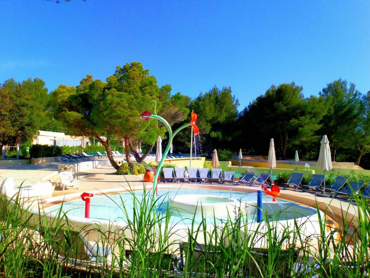 T2 Climatise Avec Belle Vue , Golf De Pont-royal Apartment *