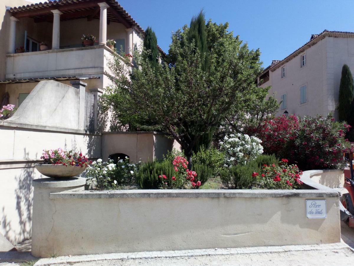 T2 Climatise Avec Belle Vue , Golf De Pont-royal Apartment Mallemort