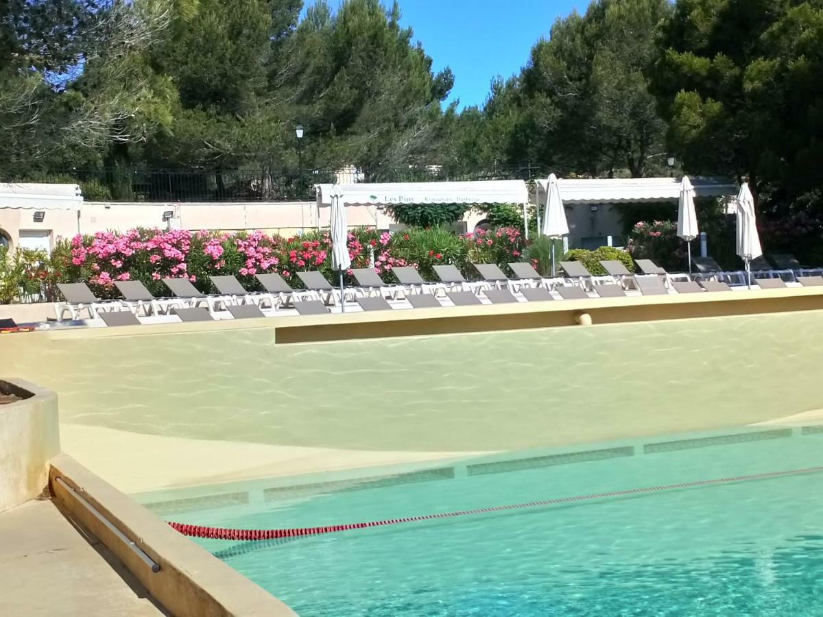 T2 Climatise Avec Belle Vue , Golf De Pont-royal Mallemort